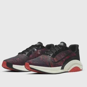 💕NIKE💕 woman’s Nike zoomx shoes size 10.5 Nike zoomx new without tags or box.